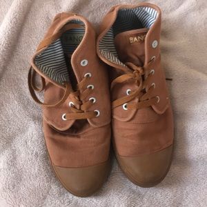 Bangs shoes Women’s size 9.5 Sahara sand color